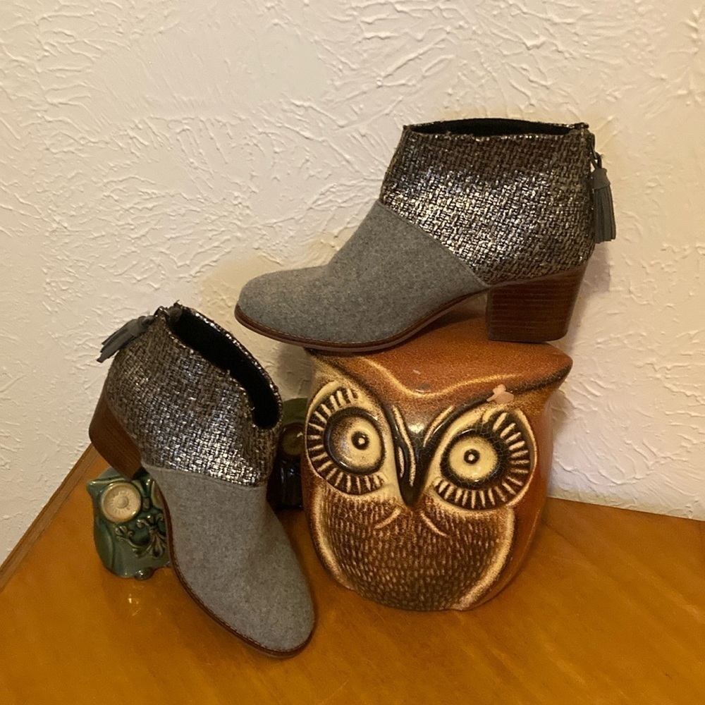 Toms Womens Leila Gray Silver Ankle Booties